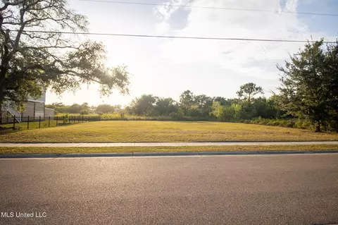 133 Markham Dr, Long Beach, MS 39560