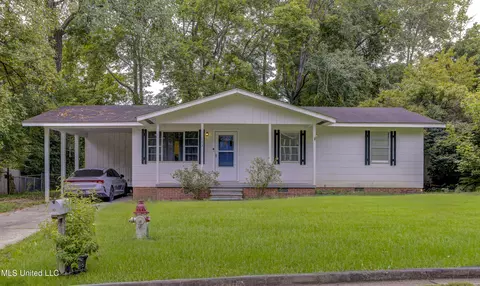113 Grey Oaks Dr, Vicksburg, MS 39180
