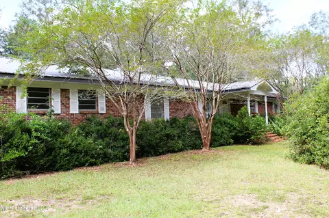 105 Pecan Dr, Lucedale, MS 39452 photo 1