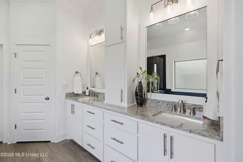 Bath - 109 Willow Way, Canton, MS 39046 photo 1 of 5