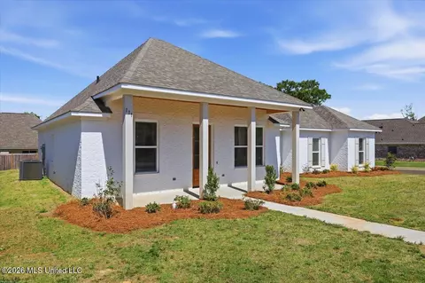 Exterior - 111 Willow Way, Canton, MS 39046 photo 2 of 10