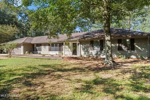 1064 Pine Cone Ln, Summit, MS 39666 photo 3