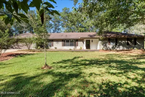 1064 Pine Cone Ln, Summit, MS 39666 photo 2