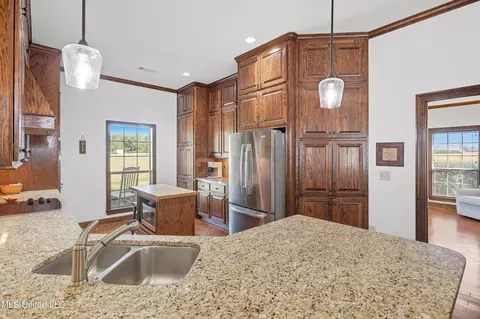 Kitchen - 130 Deer Ridge Rd, Brandon, MS 39042 photo 3 of 6