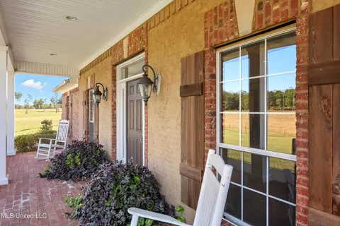 Exterior - 130 Deer Ridge Rd, Brandon, MS 39042 photo 6 of 20