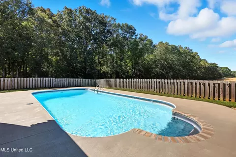 Exterior - 130 Deer Ridge Rd, Brandon, MS 39042 photo 11 of 20