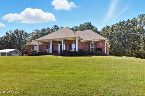 Exterior - 130 Deer Ridge Rd, Brandon, MS 39042 photo 2 of 20