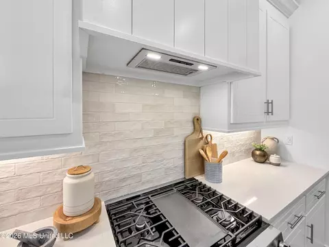 Kitchen - 217 New Haven Ln, Brandon, MS 39042 photo 3 of 4