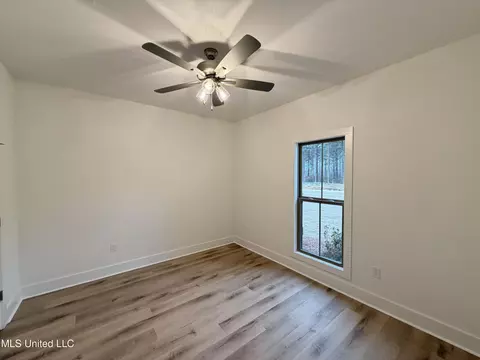 Bedroom - 219 New Haven Ln, Brandon, MS 39042 photo 4 of 5