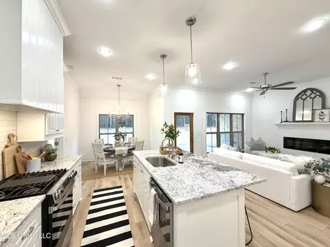 Kitchen - 219 New Haven Ln, Brandon, MS 39042 photo 4 of 4