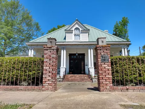 407 E Percy St, Indianola, MS 38751