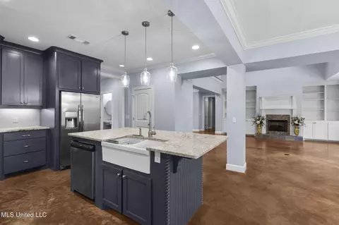 Kitchen - 115 Ashley Dr, Brandon, MS 39042 photo 2 of 5