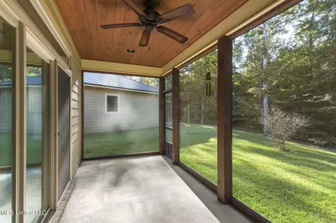 Exterior - 115 Ashley Dr, Brandon, MS 39042 photo 8 of 18