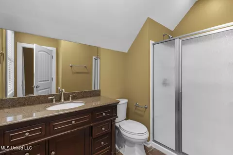 Bath - 115 Ashley Dr, Brandon, MS 39042 photo 5 of 7
