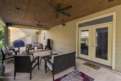 Exterior - 115 Ashley Dr, Brandon, MS 39042 photo 10 of 18