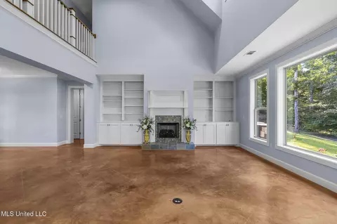 Living - 115 Ashley Dr, Brandon, MS 39042 photo 1 of 4