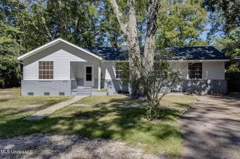 3407 Hemlock Ave, Moss Point, MS 39563