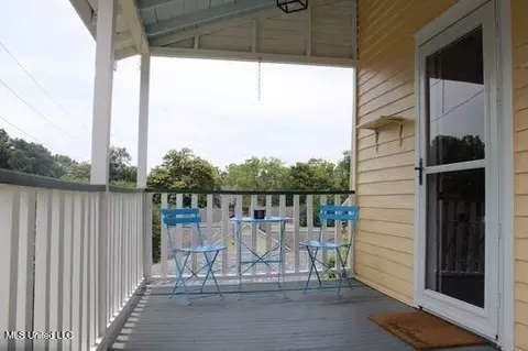 Exterior - 1116 Main St, Natchez, MS 39120 photo 10 of 12