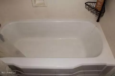Bath - 1116 Main St, Natchez, MS 39120 photo 1 of 5