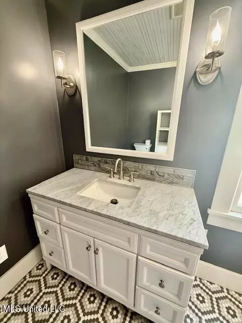 Bath - 511 Madison St, Natchez, MS 39120 photo 3 of 6