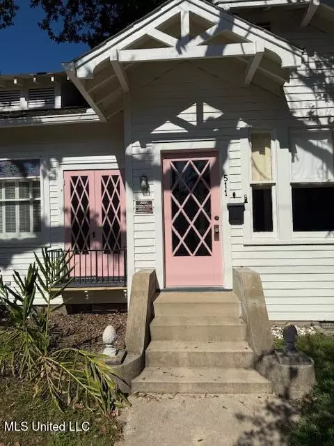 Exterior - 511 Madison St, Natchez, MS 39120 photo 9 of 15