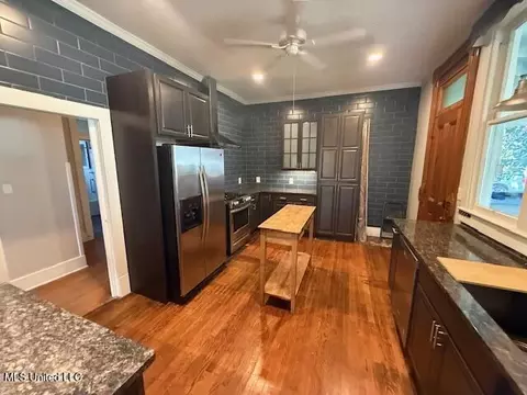 Kitchen - 511 Madison St, Natchez, MS 39120 photo 5 of 6
