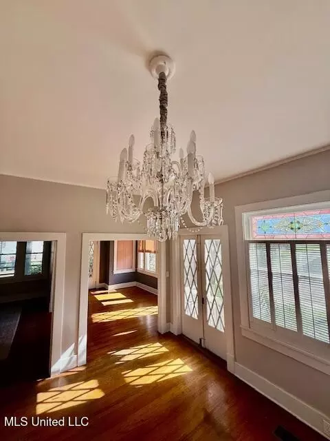 Dining - 511 Madison St, Natchez, MS 39120 photo 3 of 4