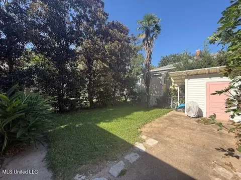 Exterior - 511 Madison St, Natchez, MS 39120 photo 12 of 15