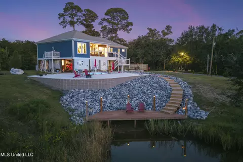 15520 Needle St, Biloxi, MS 39532