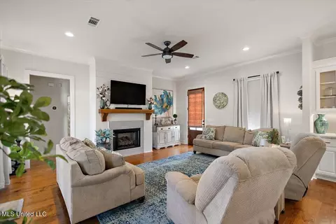 Living - 115 Hampstead Dr, Madison, MS 39110 photo 2 of 2