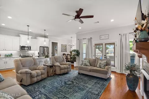 Living - 115 Hampstead Dr, Madison, MS 39110 photo 1 of 2