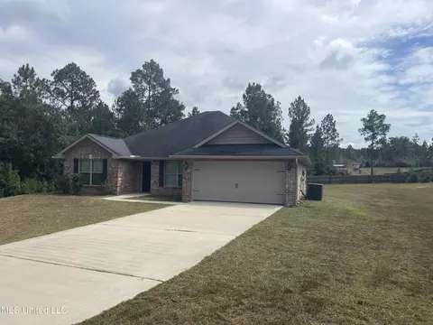 21449 W Edgewood Dr, Saucier, MS 39574