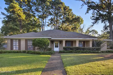 100 Foxgate Pl, Jackson, MS 39211