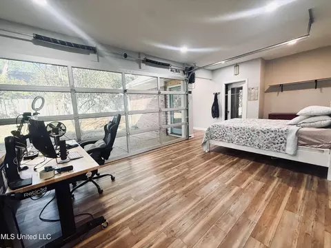 Bedroom - 11 Moss Forest Cir, Jackson, MS 39211 photo 5 of 5