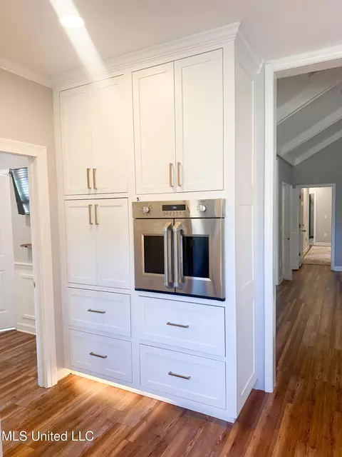 Kitchen - 11 Moss Forest Cir, Jackson, MS 39211 photo 6 of 7