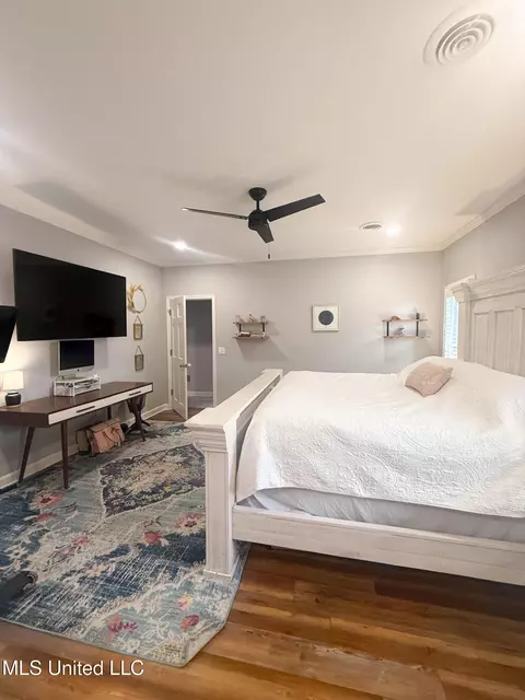 Bedroom - 11 Moss Forest Cir, Jackson, MS 39211 photo 4 of 5