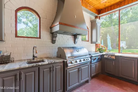 Kitchen - 493 Viewpointe Way, Clinton, MS 39056 photo 13 of 14