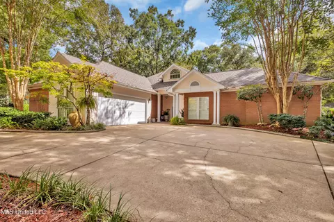 6528 Alakoko Dr, Diamondhead, MS 39525