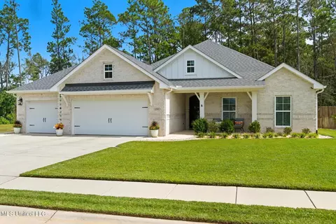 6585 Maurepas Cir, Ocean Springs, MS 39564