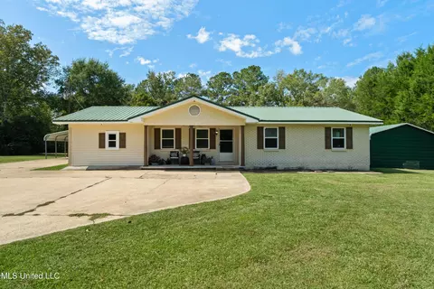 222 Log Cabin Rd, Jayess, MS 39641