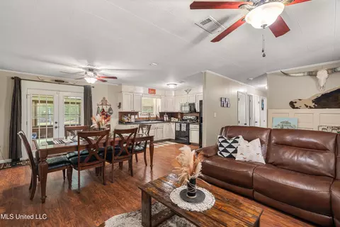 222 Log Cabin Rd, Jayess, MS 39641 photo 9