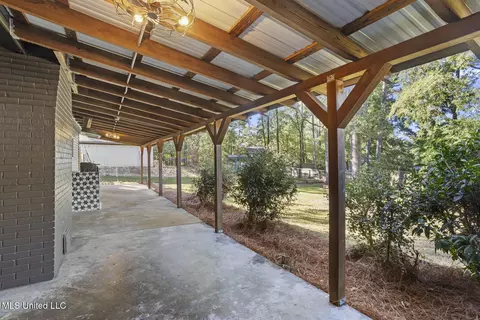 Exterior - 22 Fox Glen Cv, Brandon, MS 39042 photo 2 of 7