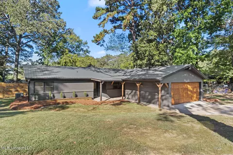 Exterior - 22 Fox Glen Cv, Brandon, MS 39042 photo 1 of 7