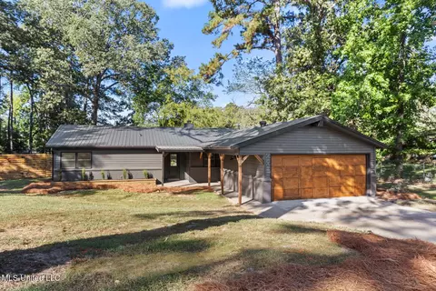 Exterior - 22 Fox Glen Cv, Brandon, MS 39042 photo 7 of 7