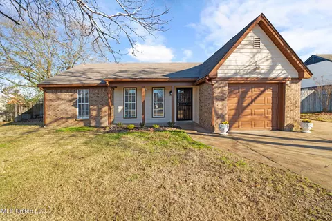 7162 Layne Dr, Horn Lake, MS 38637