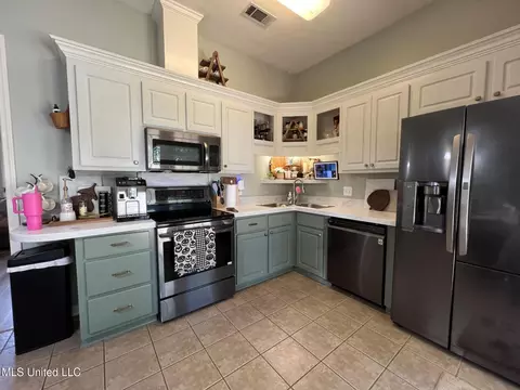 Kitchen - 414 Oak Bend Bnd, Brandon, MS 39047 photo 1 of 2