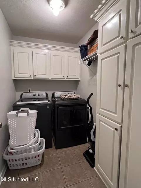 Other - 414 Oak Bend Bnd, Brandon, MS 39047 photo 2 of 6