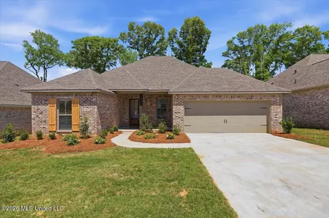 210 Birch Ln, Canton, MS 39046