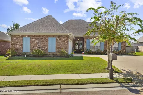 111 Kempen Ln, Madison, MS 39110
