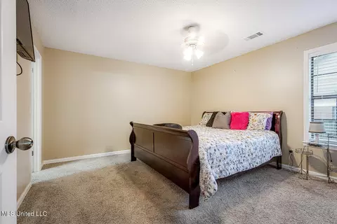 Bedroom - 9800 Cherokee Dr, Olive Branch, MS 38654 photo 1 of 2